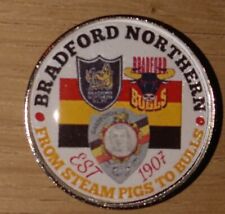 BRADFORD NORTHERN RETRO RUGBY LEAGUE  PIN BADGE