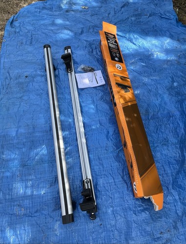 Halfords roof bars - roof,