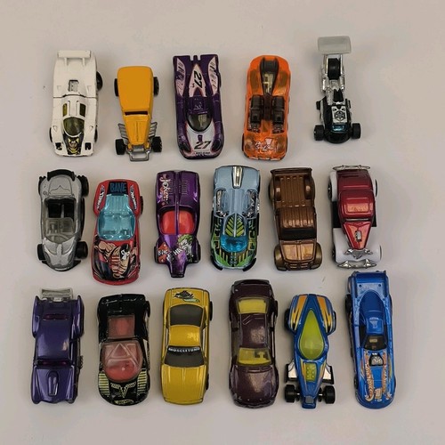 Hot wheels cars - job, lot