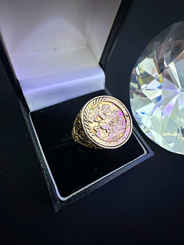 9ct yellow gold sovereign - 9ct,