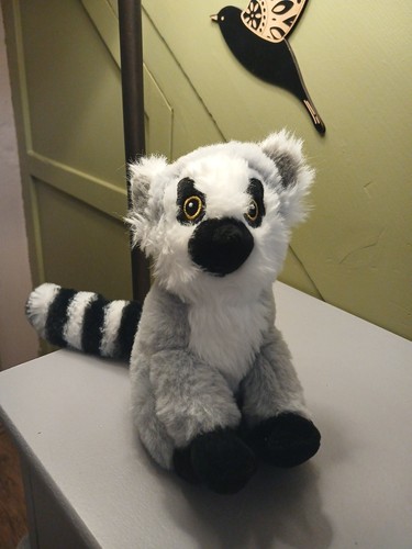 Ring tailed lemur stuffed - ring-tailed,