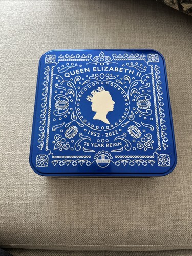 Queen elizabeth tin - elizabeth,