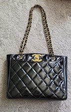 CHANEL CC SHOULDER TOTE
