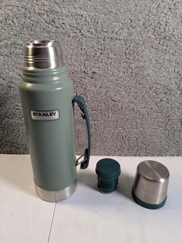 Stanley green vacuum bottle - vacuum,