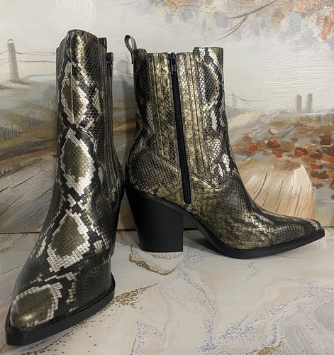 Snakeskin cowboy boots - uk, 7