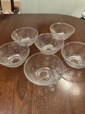 Seat of 6 Pressed Glass 5 Diameter Dessert Dishes Clear