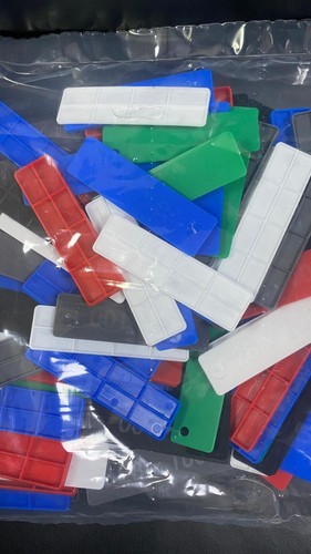 100 flat plastic - plastic, mixed