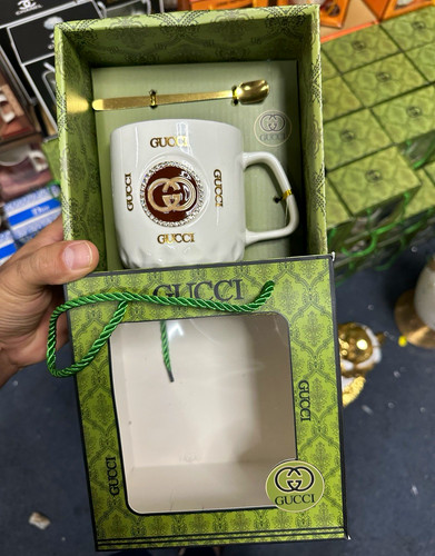 Gucci white gold - gold, logo