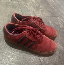 Adidas SEELEY size 4 burgundy