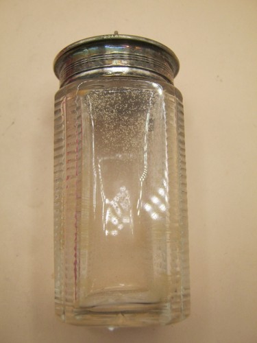 Antique white metal ribbed - white,