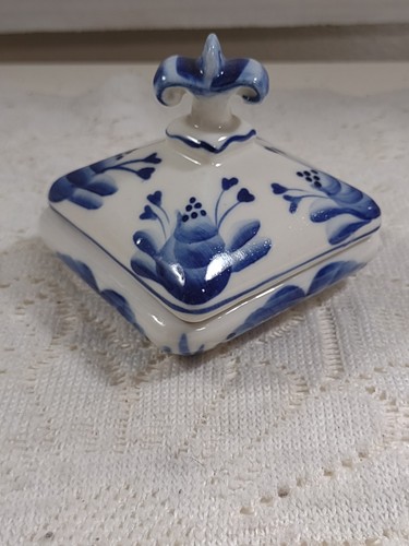 Vintage gzhel porcelain lidded - vintage,