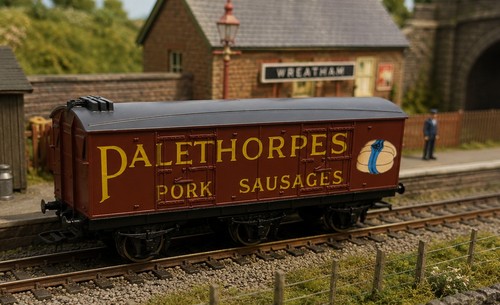 Hornby r433 palethorpes pork - hornby,