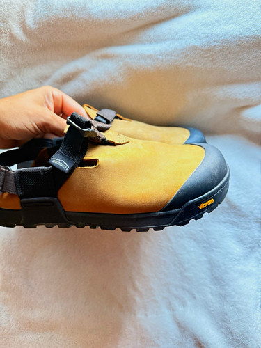 Bedrock mountain clog leather