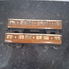 A Pair Of Vintage Hornby Dublo