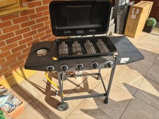 Gas bbq with side burner