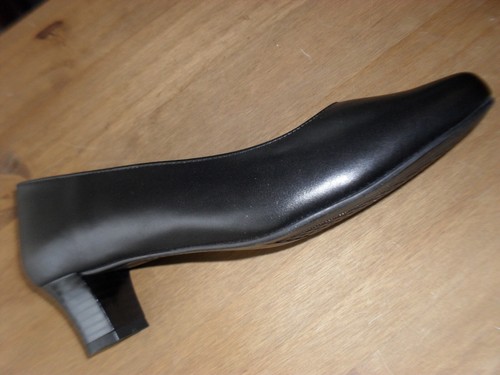 New and boxed ladies hotter - and,