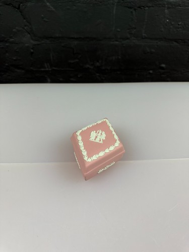 Wedgwood jasper ware pink - jasper,