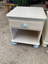 Vintage Retro White Painted Wooden Bedside Cabinet Unit Table with Drawer