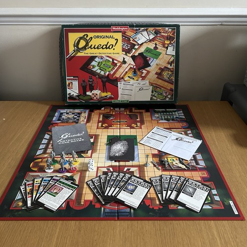 Waddingtons cluedo board game - cluedo,