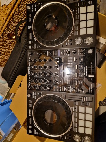 Pioneer controller ddj - pioneer,