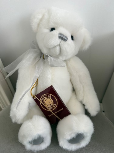 Charlie bears cute - cute, snowball