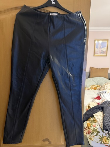 Wallis black pvc leggings - black,