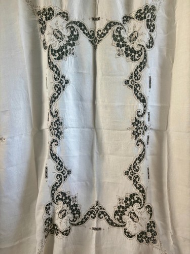 Vintage embroidered linen - vintage,