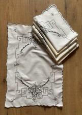 5 x Vintage Cutwork Scalloped Edged Placemats: Circa 1950's. 17" x 12"
