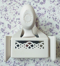 Martha Stewart Scallop Doily Edge Lever Punch with alignment guide.Card Crafts.