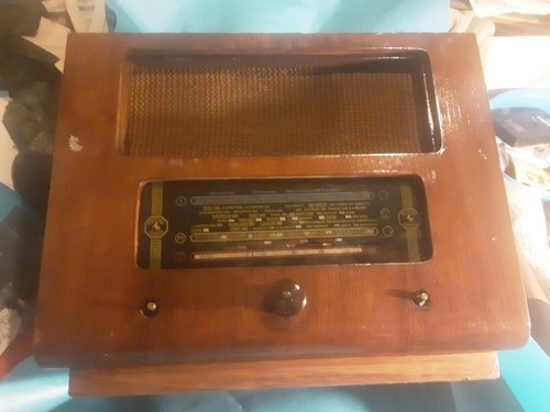 Invicta model valve radio - 15,