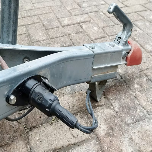 Trailer plug bracket pin - plug, 13-pin