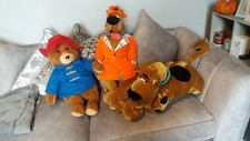 2 SCOOBY DOO AND 1 PADDINGTON LARGE CUDDLY TOYS