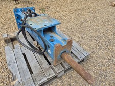 JB Hydraulic Breaker and Hoses, off a 8T Hitachi Digger