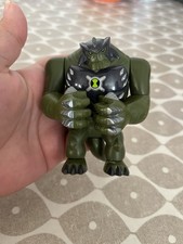 Ben ten 10 cm toy figure bandai 2010