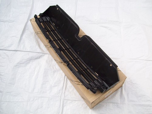 Lexus ct200h bumper grille - lexus,