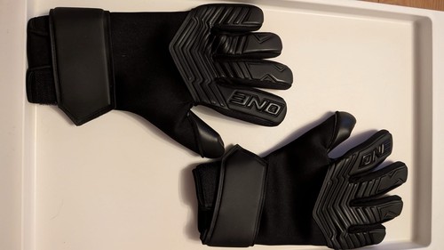 One glove men goalkeeper - one, men's