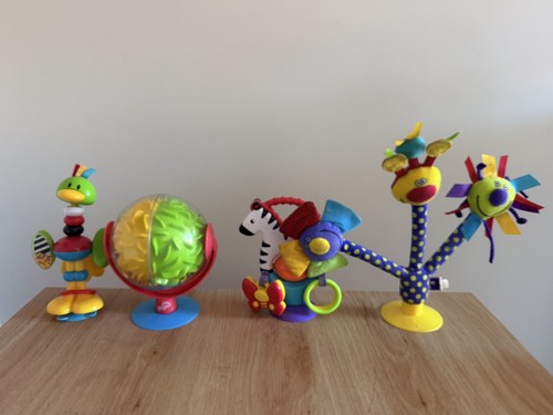 Bundle high chair suction - of,