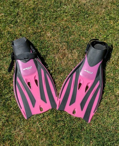 Two bare feet swim snorkel - two, /