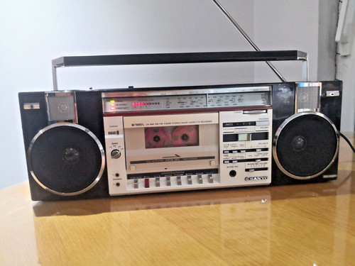 Sanyo 7880k boombox stereo - sanyo,