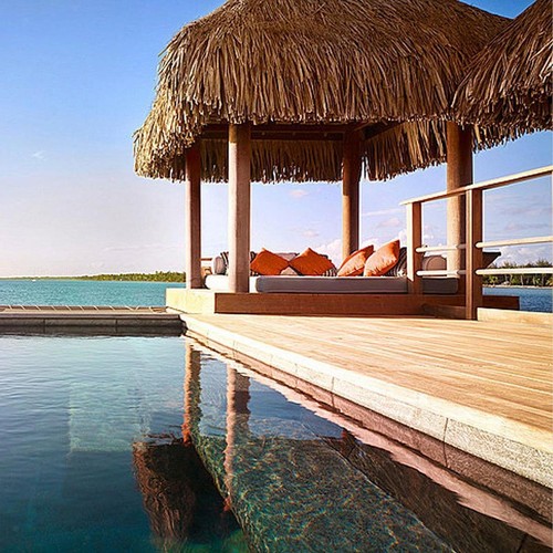Straw roof thatch palm - straw,