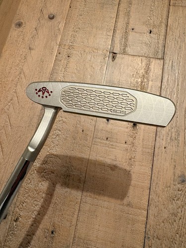 Scotty cameron santa putter - santa,