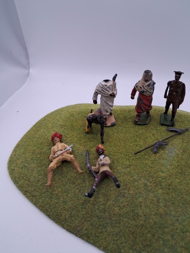 Vintage lead toy soldiers - lead,