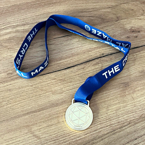 The crystal maze medal - maze, "i