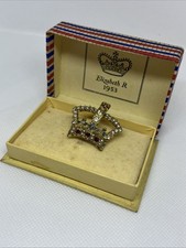 Vintage Elizabeth R 1953 Gold