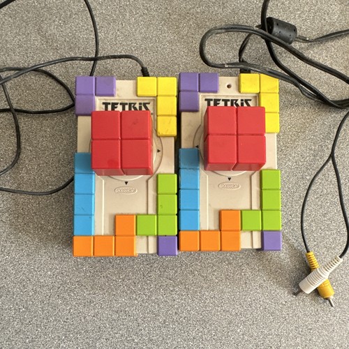 Radica tetris handheld - tetris,