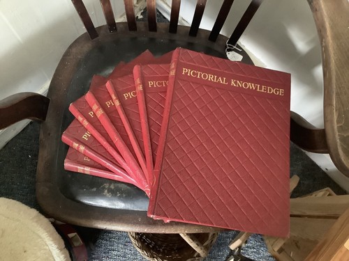 The new book knowledge 8 - of,