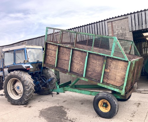 Ton tipping trailer - 3/4,