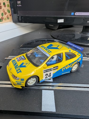 Scalextric renault megane - scalextric,