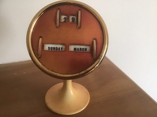 Vintage perpetual desk - perpetual,