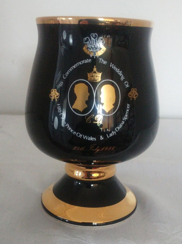 Prinknash black gold goblet - black,